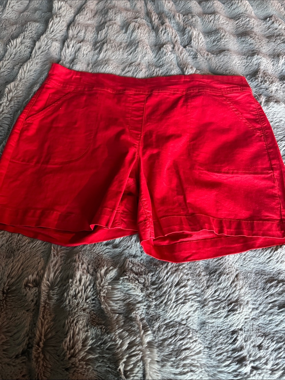 Red Women's Casual Stretch Shorts